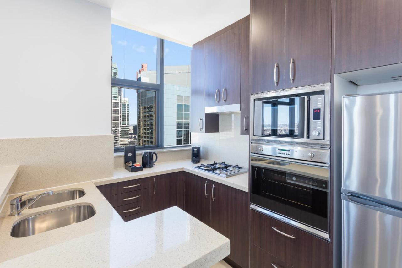Meriton Suites Pitt Street, Sidney Dış mekan fotoğraf A kitchen in a typical apartment